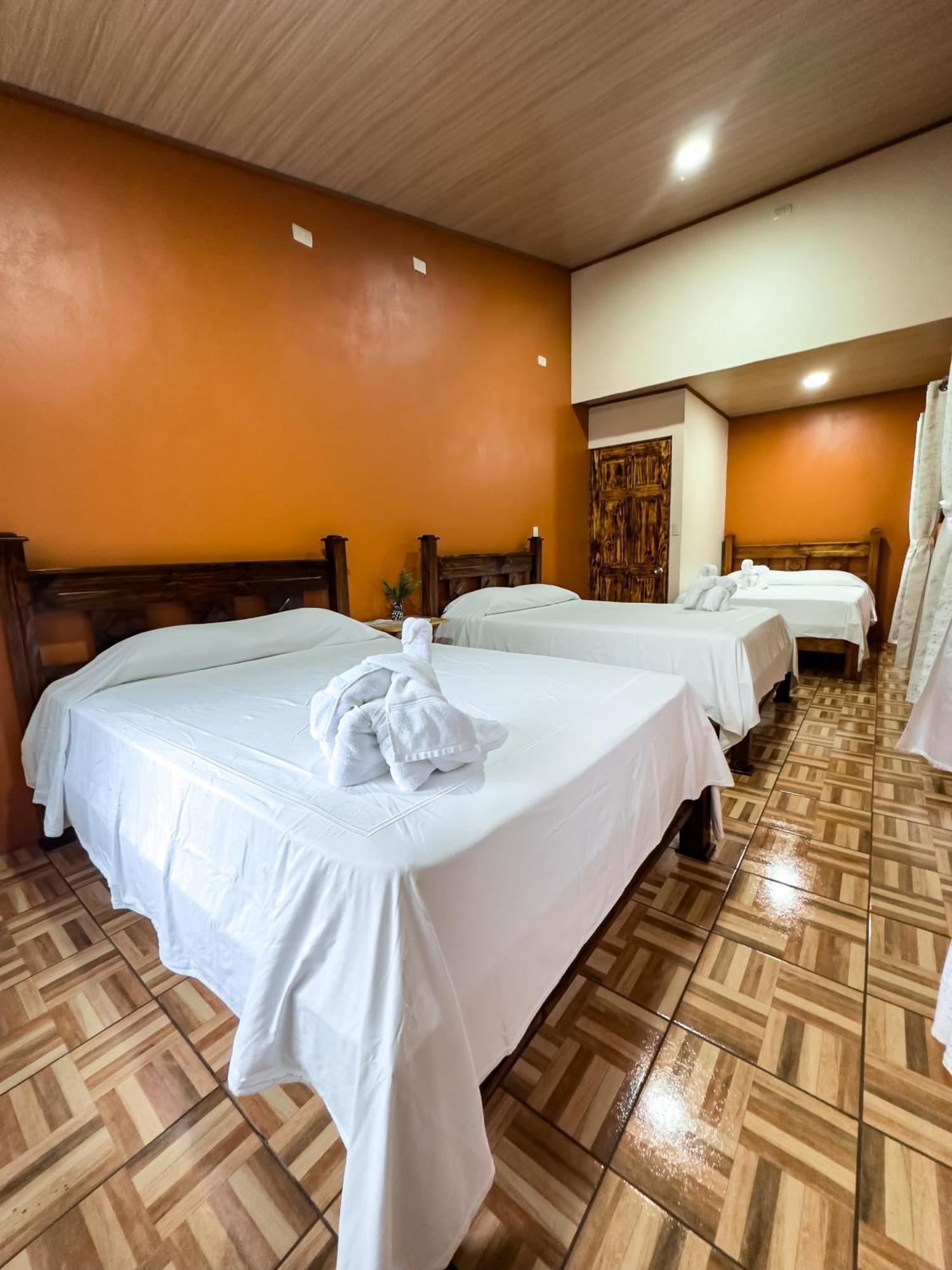 Cabanas Rio Escondido En Ла Фортуна Экстерьер фото